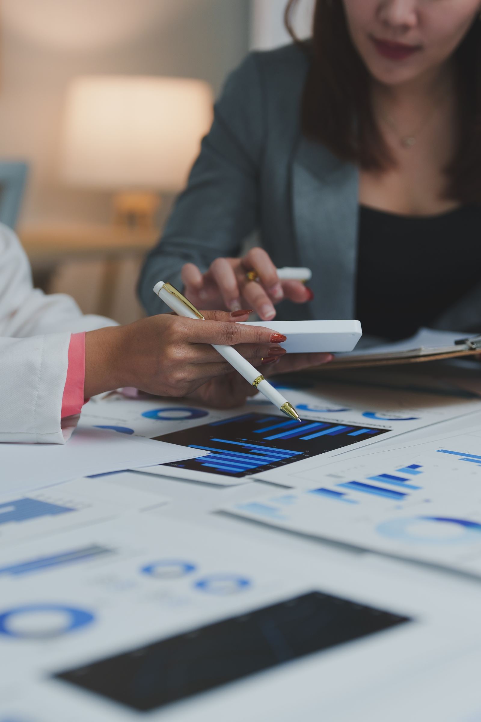 Advisory review of mortgage financing options